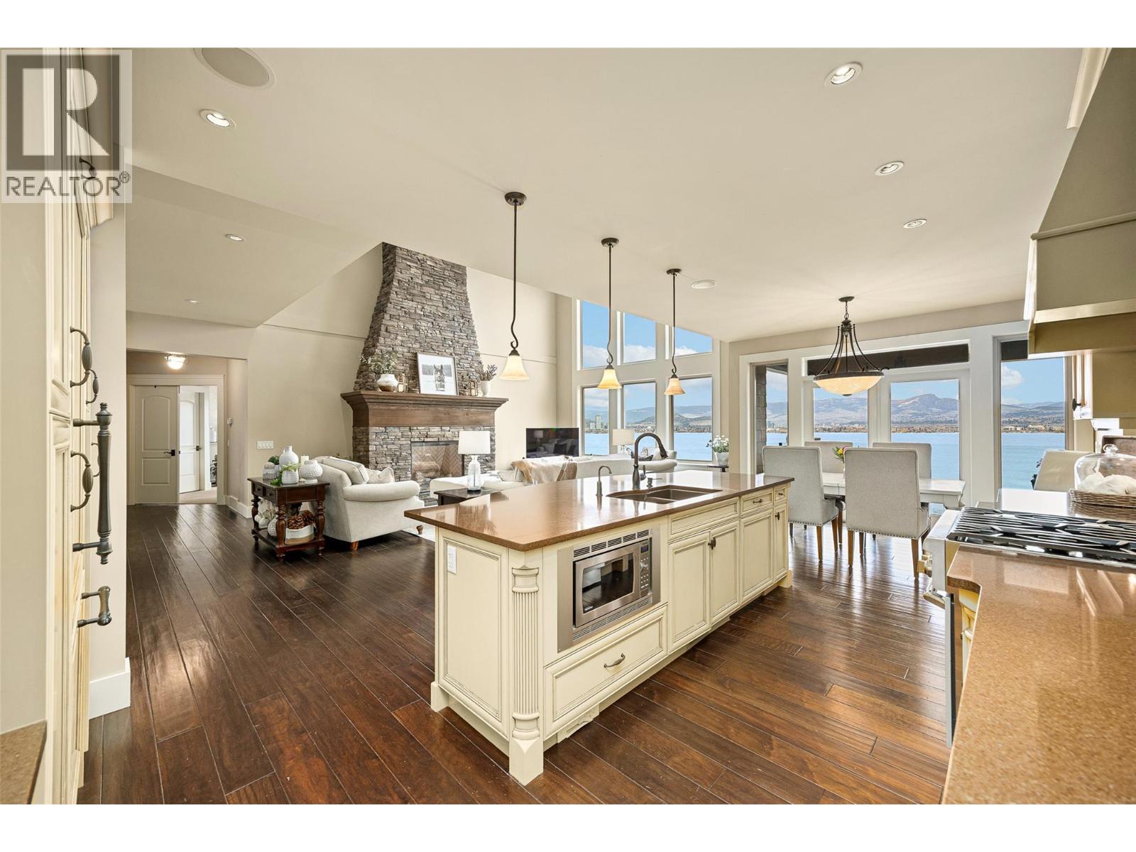 2583 Lucinde Road