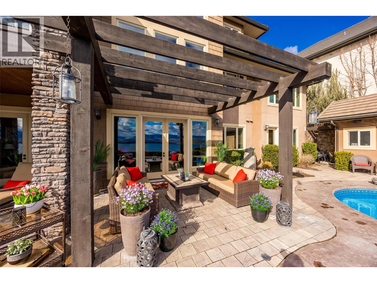 2583 Lucinde Road