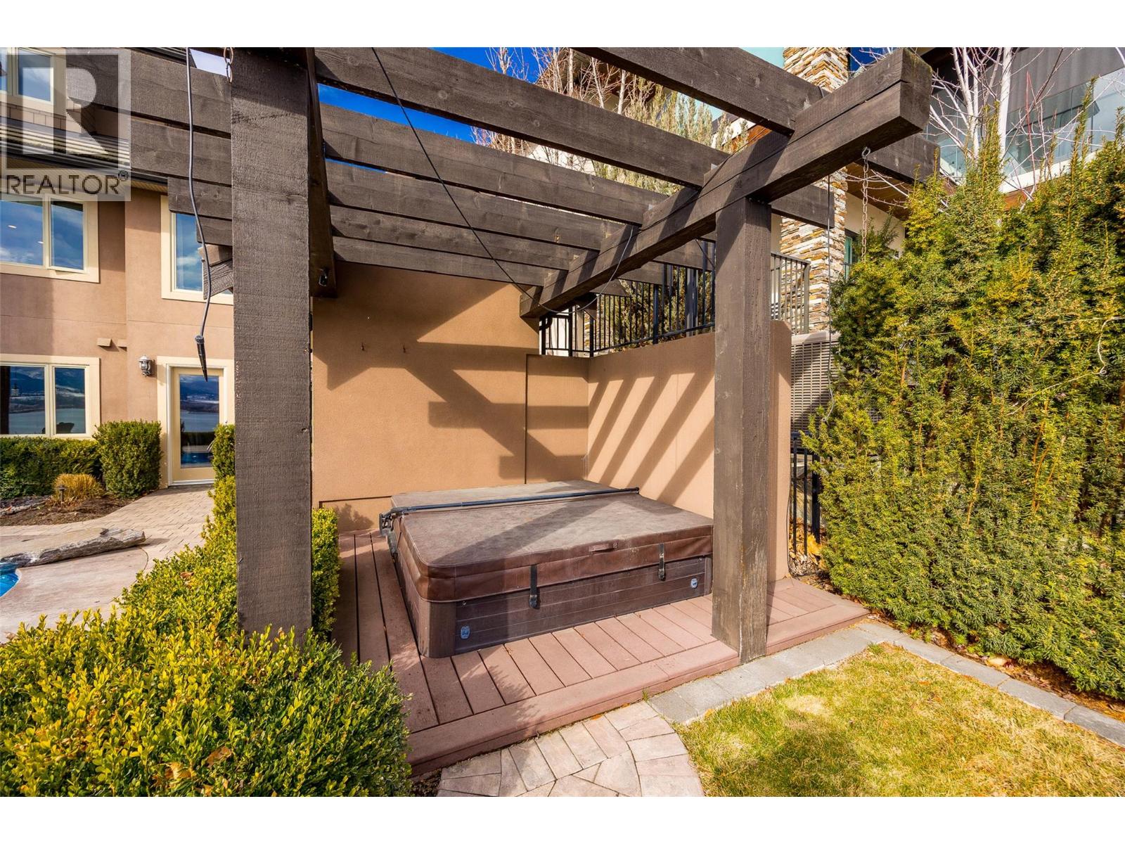 2583 Lucinde Road