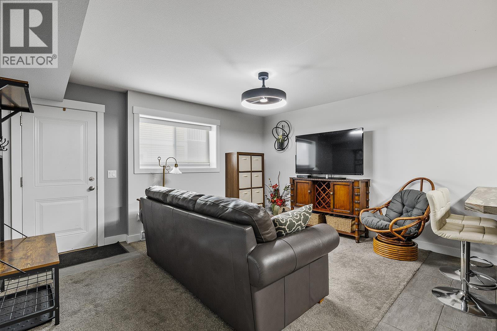 3166 Shetland Road