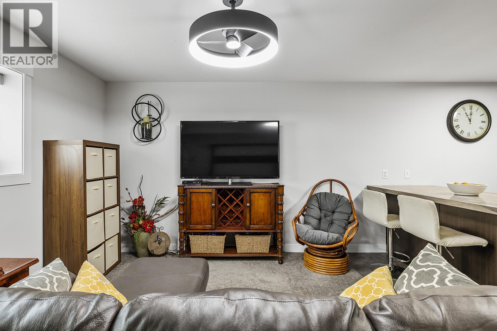 3166 Shetland Road