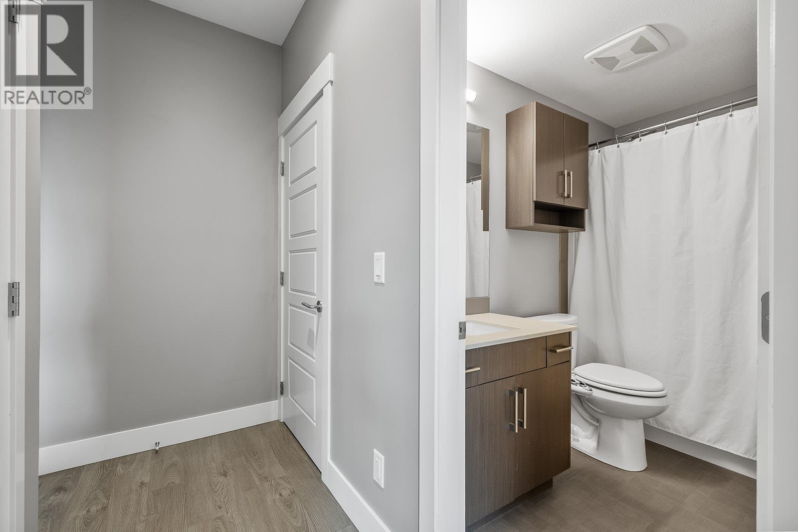 925 Leon Avenue Unit# 327