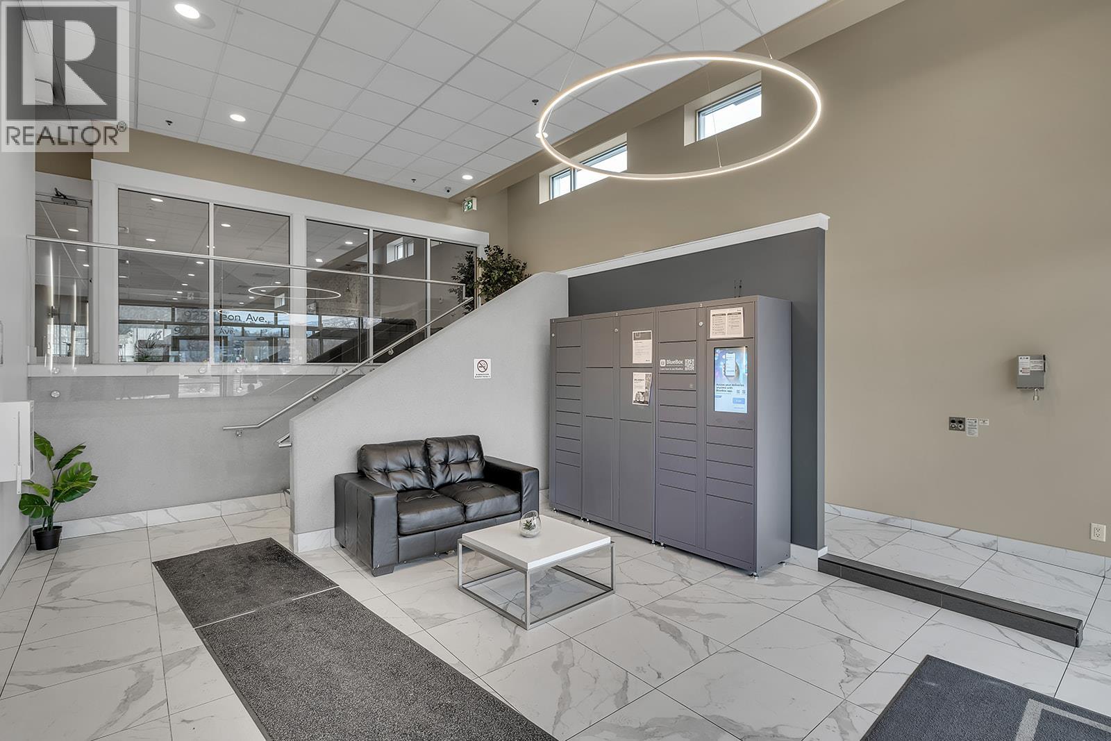 925 Leon Avenue Unit# 327