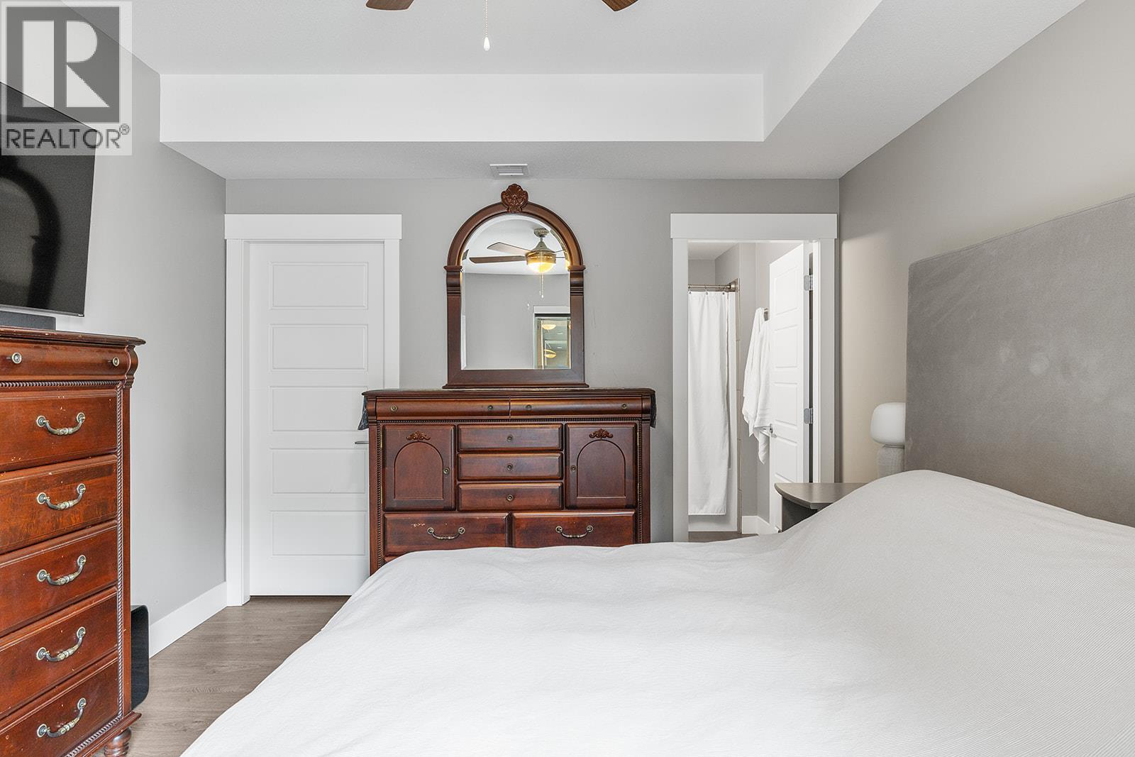 925 Leon Avenue Unit# 327
