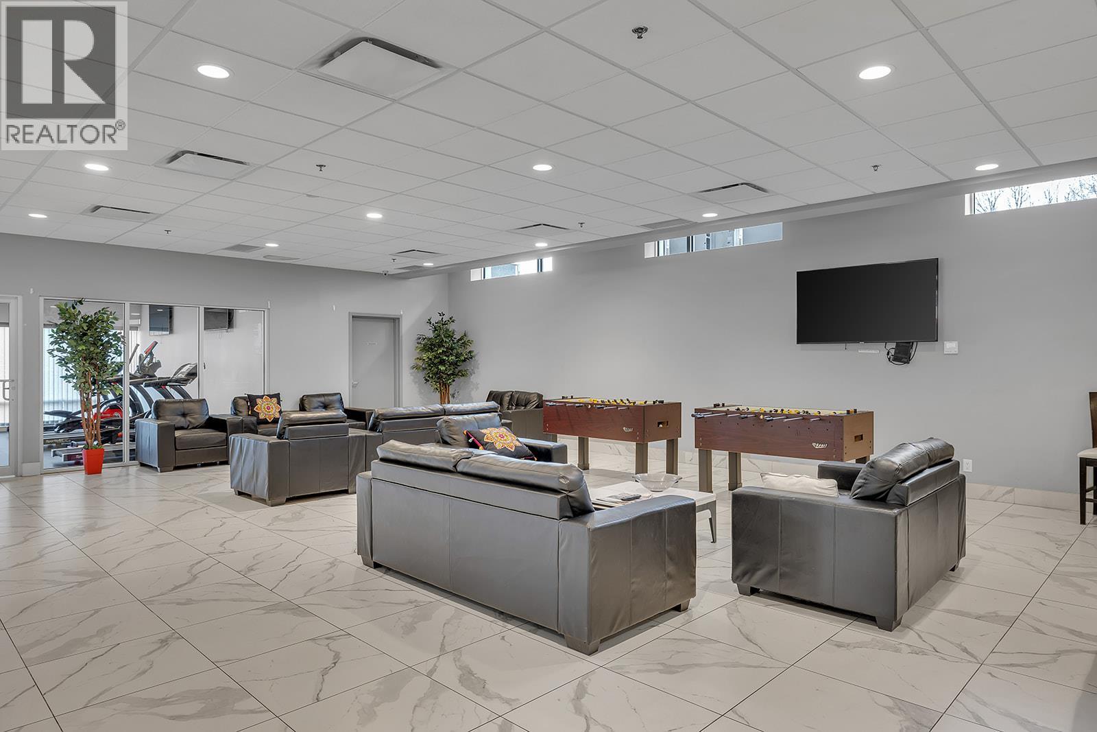 925 Leon Avenue Unit# 327