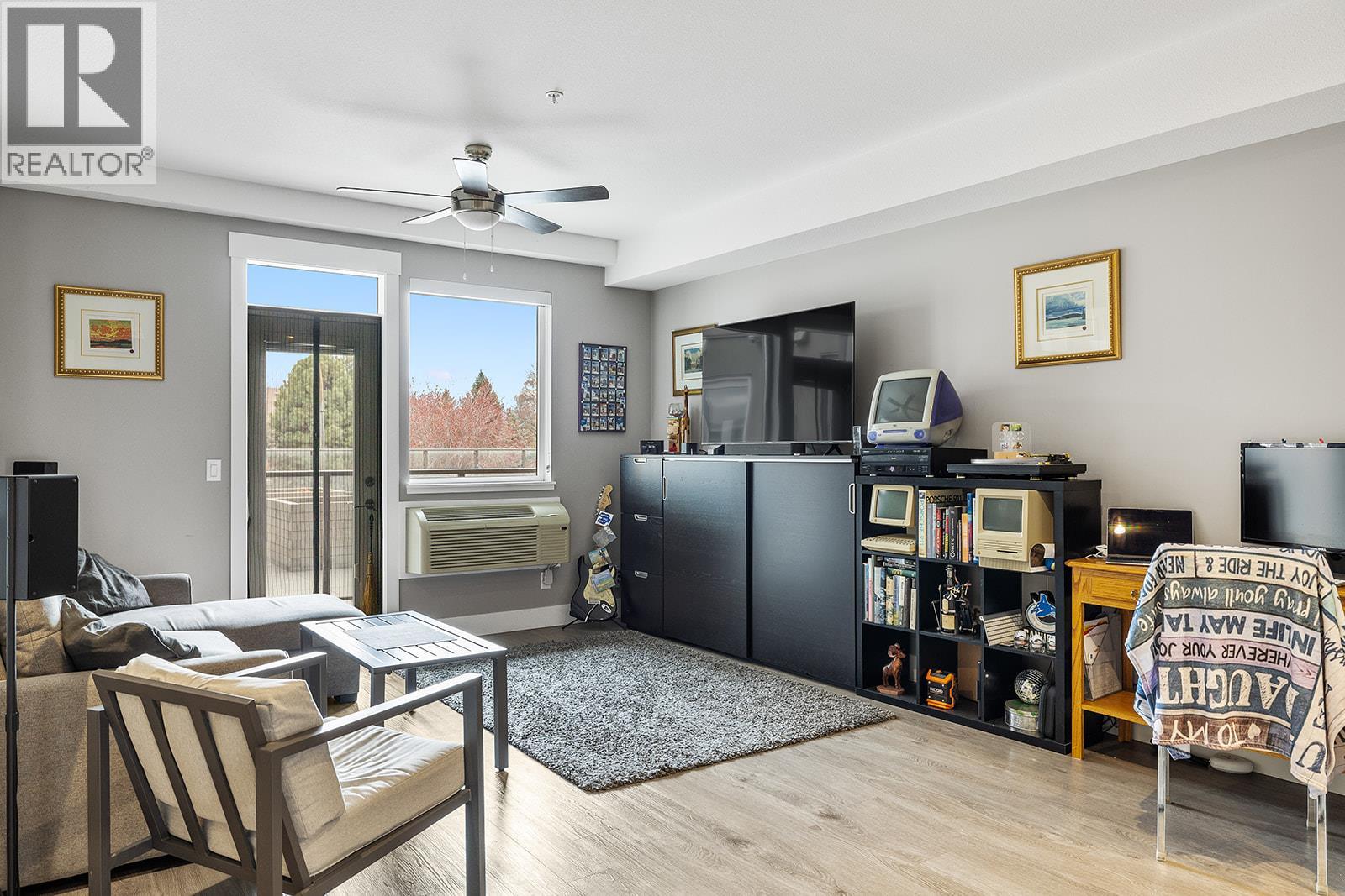 925 Leon Avenue Unit# 327