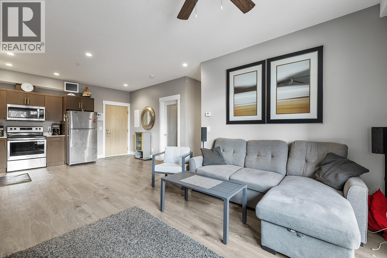 925 Leon Avenue Unit# 327