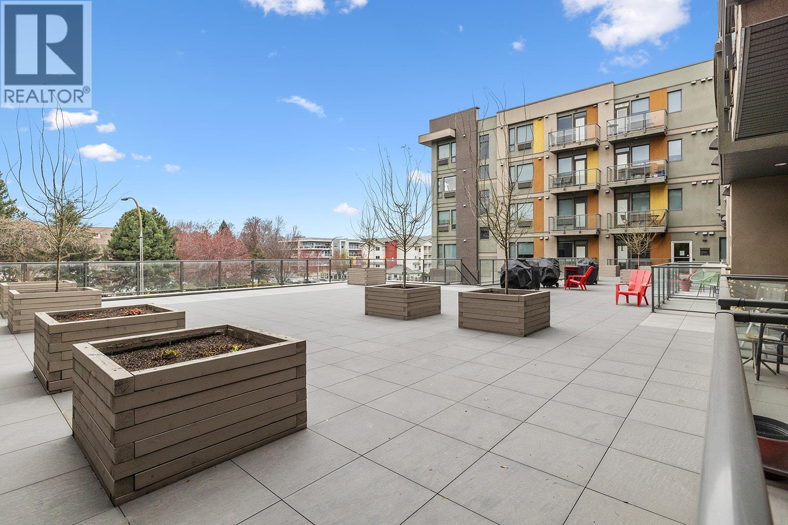 925 Leon Avenue Unit# 327