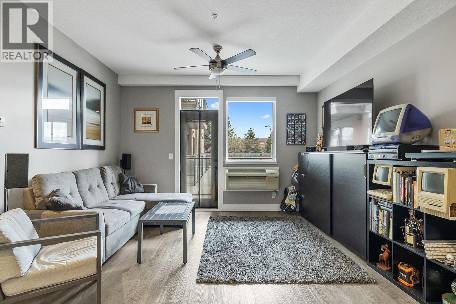 925 Leon Avenue Unit# 327