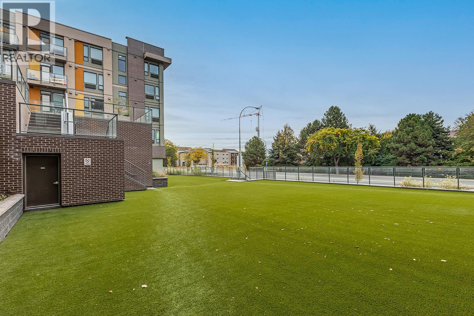 925 Leon Avenue Unit# 327