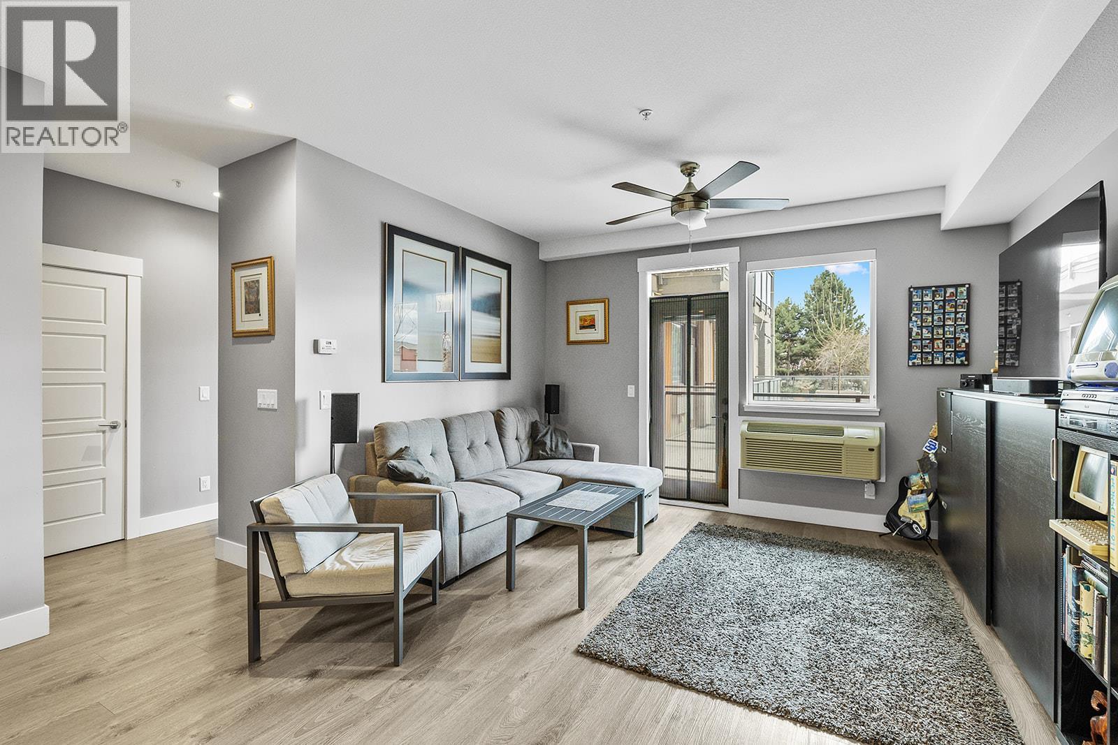925 Leon Avenue Unit# 327