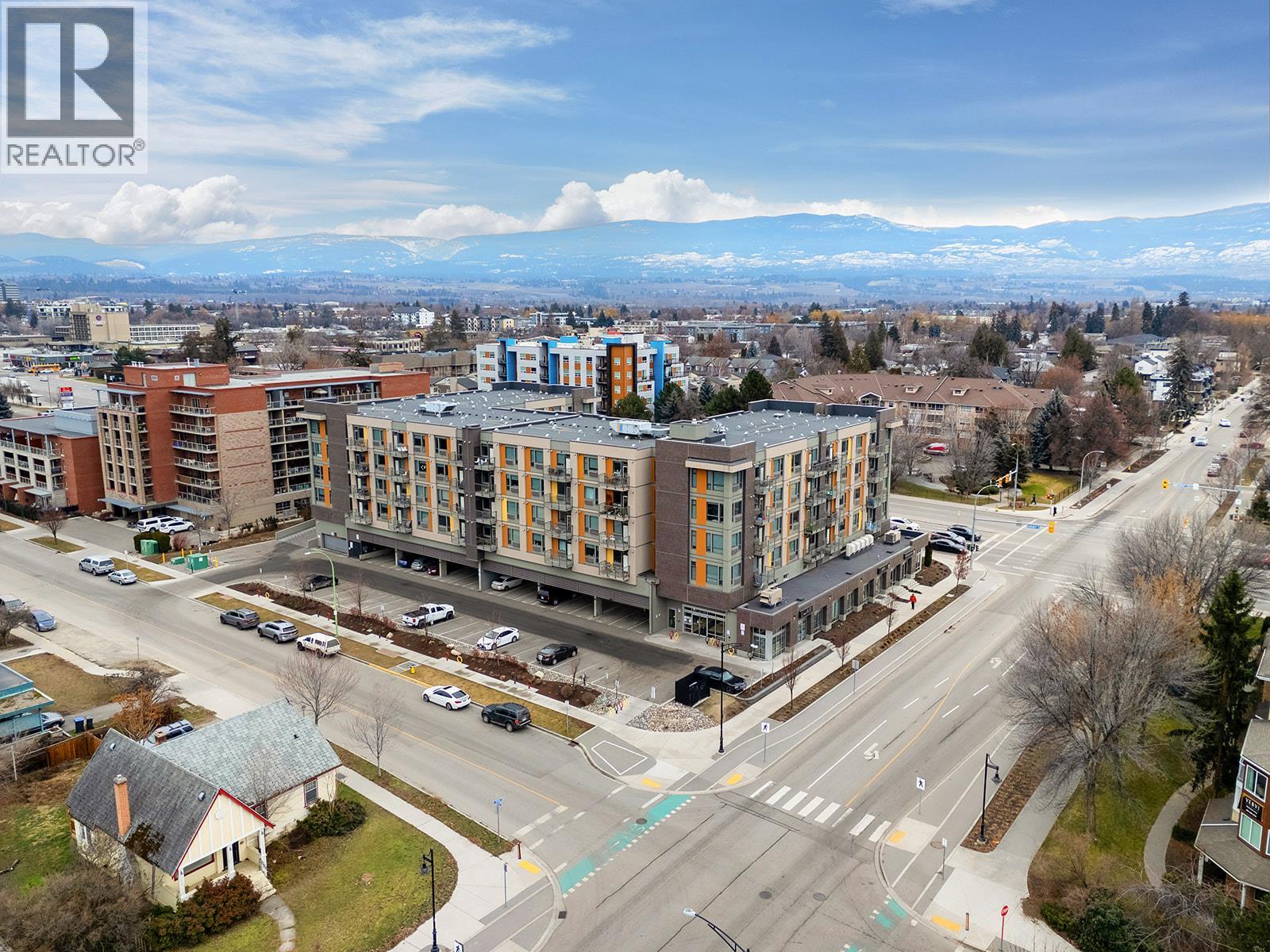 925 Leon Avenue Unit# 327