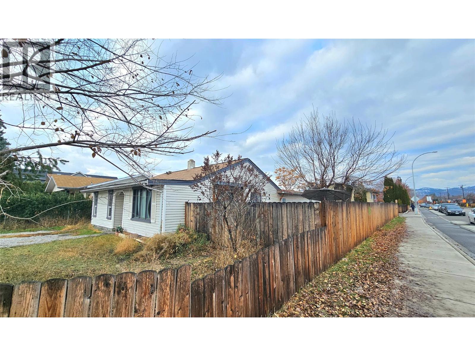 894 Morrison Avenue