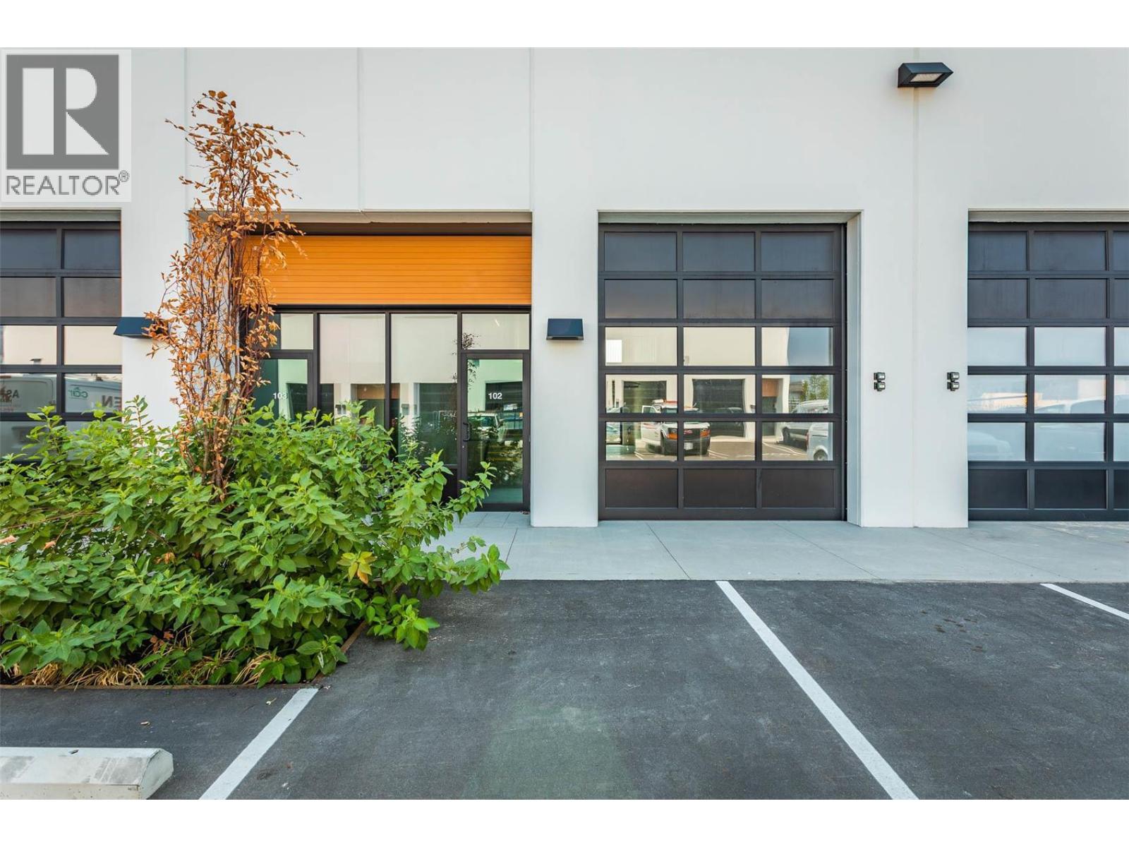 810 Clement Avenue Unit# 102