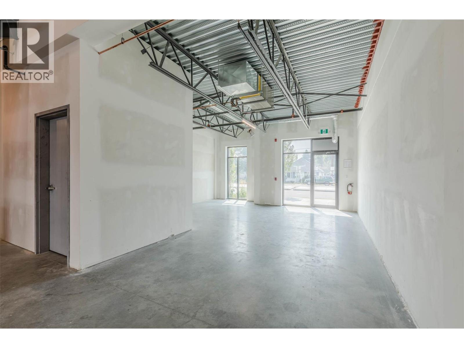 810 Clement Avenue Unit# 102