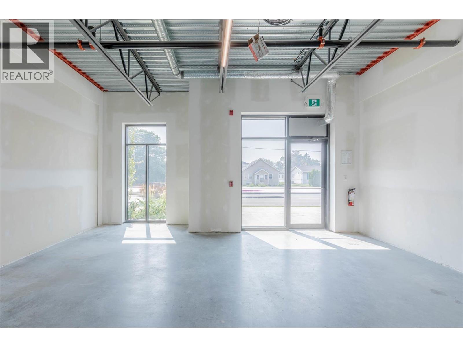810 Clement Avenue Unit# 102