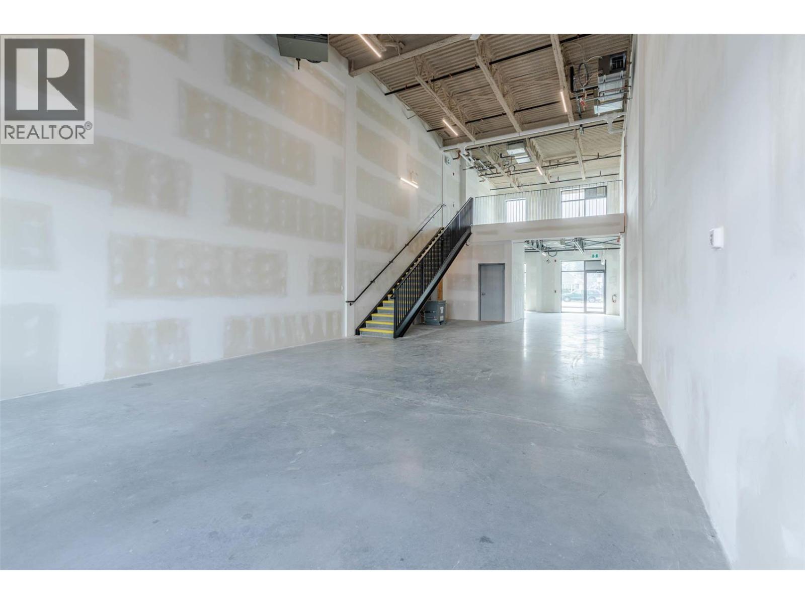 810 Clement Avenue Unit# 102