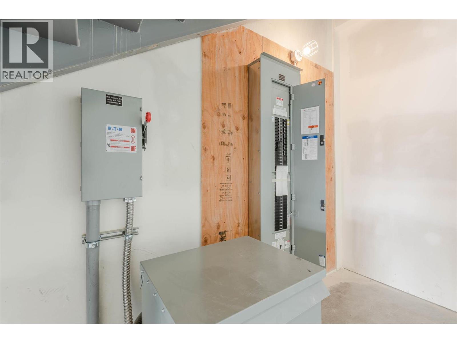 810 Clement Avenue Unit# 102