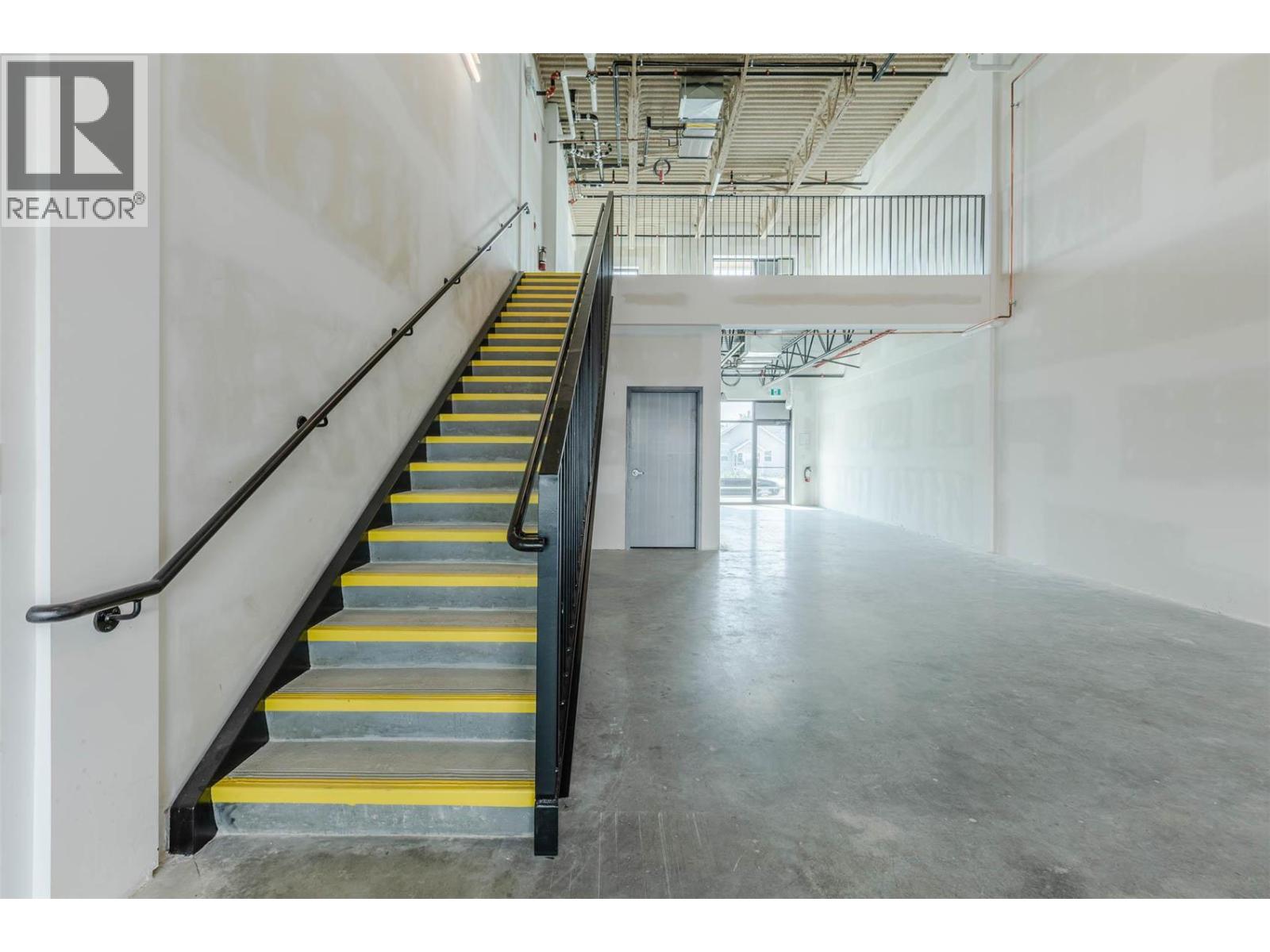 810 Clement Avenue Unit# 102