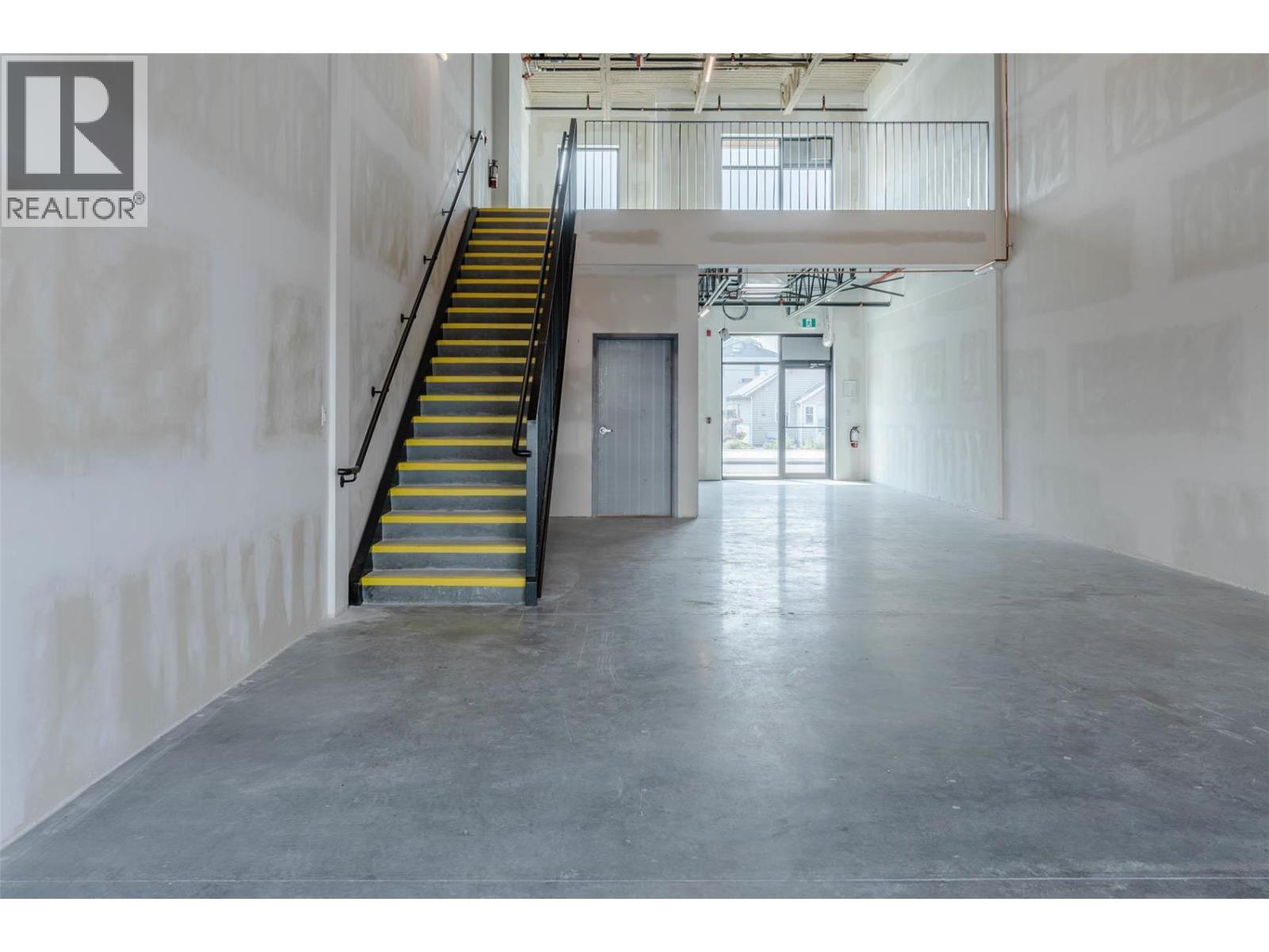810 Clement Avenue Unit# 102