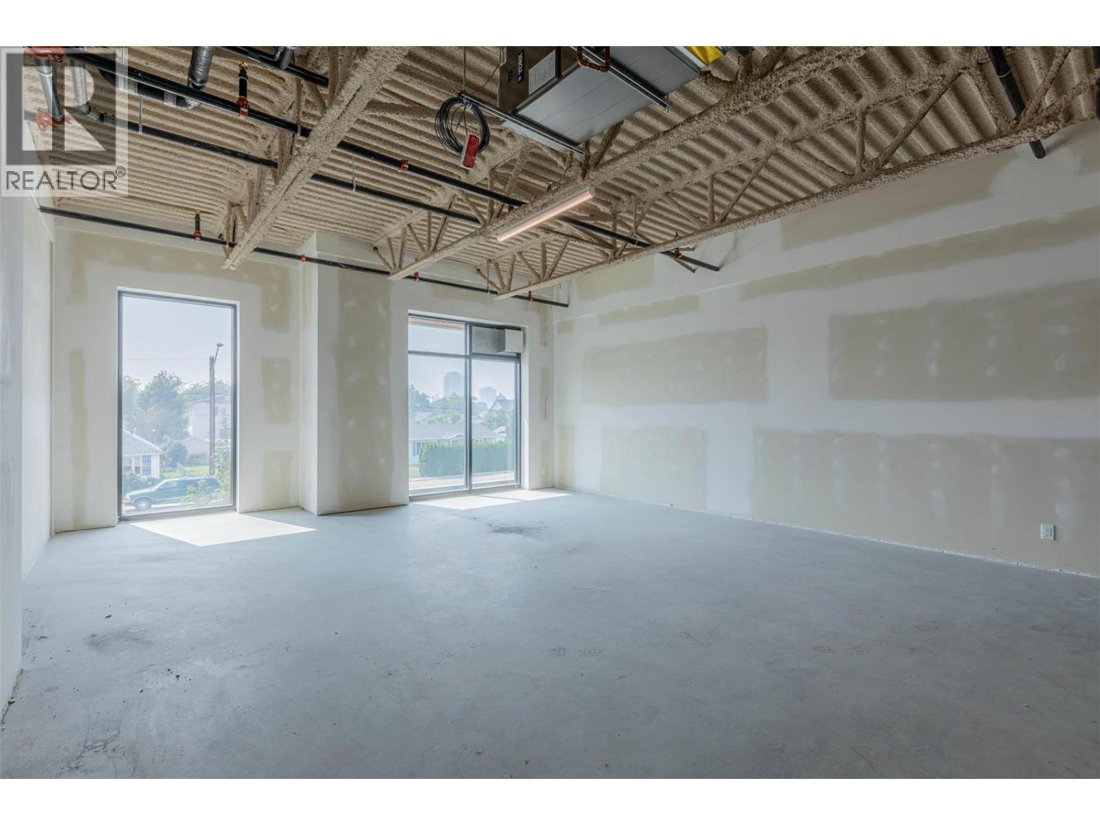 810 Clement Avenue Unit# 102