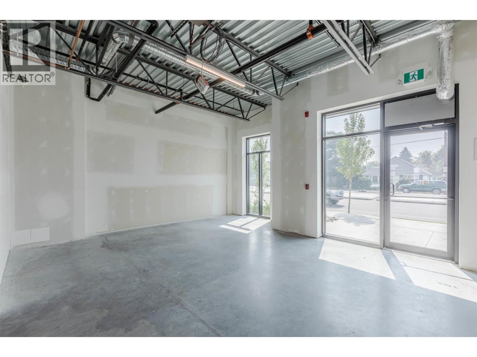 810 Clement Avenue Unit# 102
