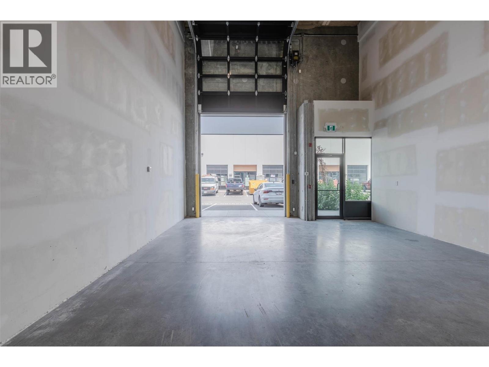 810 Clement Avenue Unit# 102