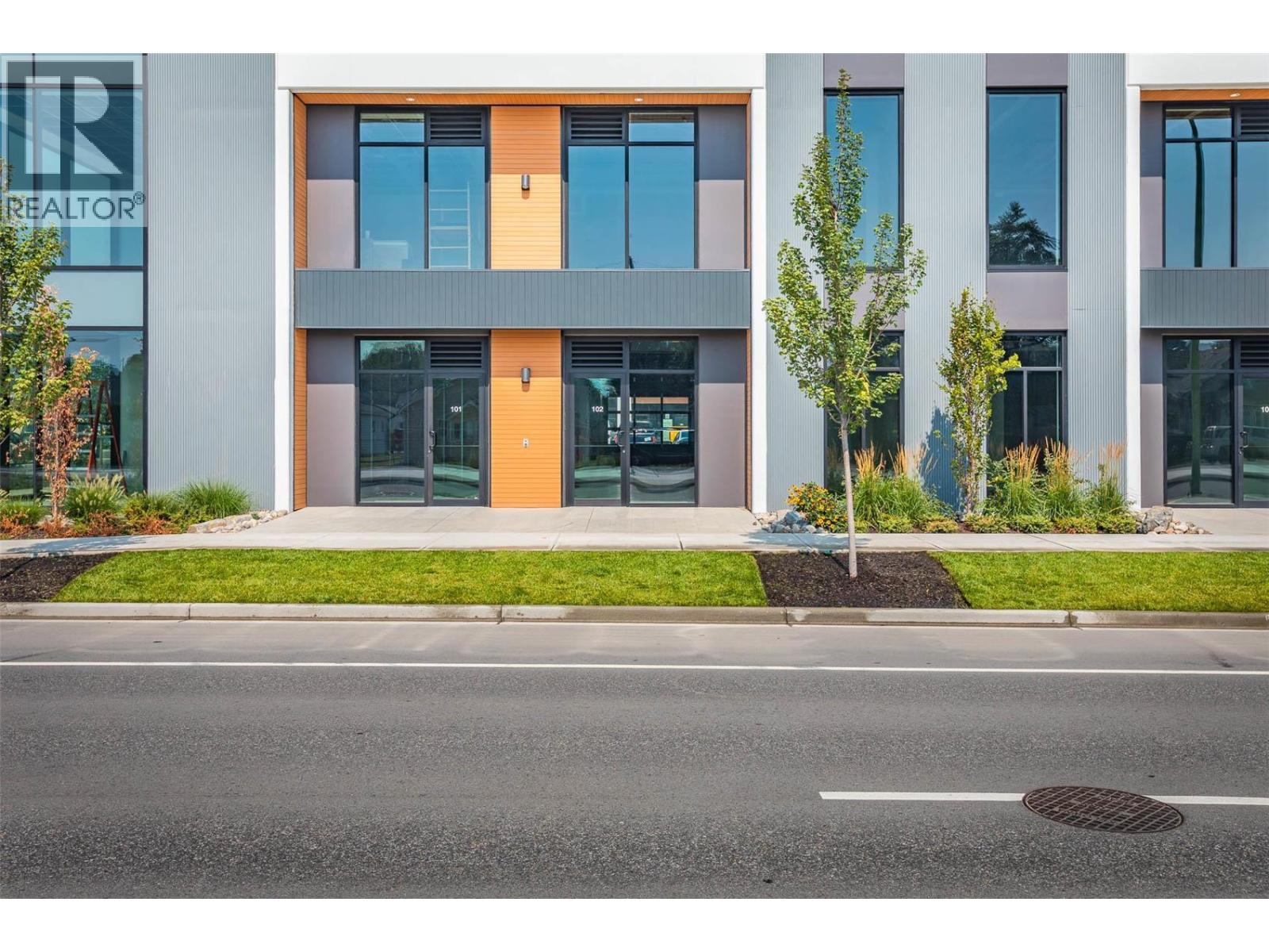 810 Clement Avenue Unit# 102