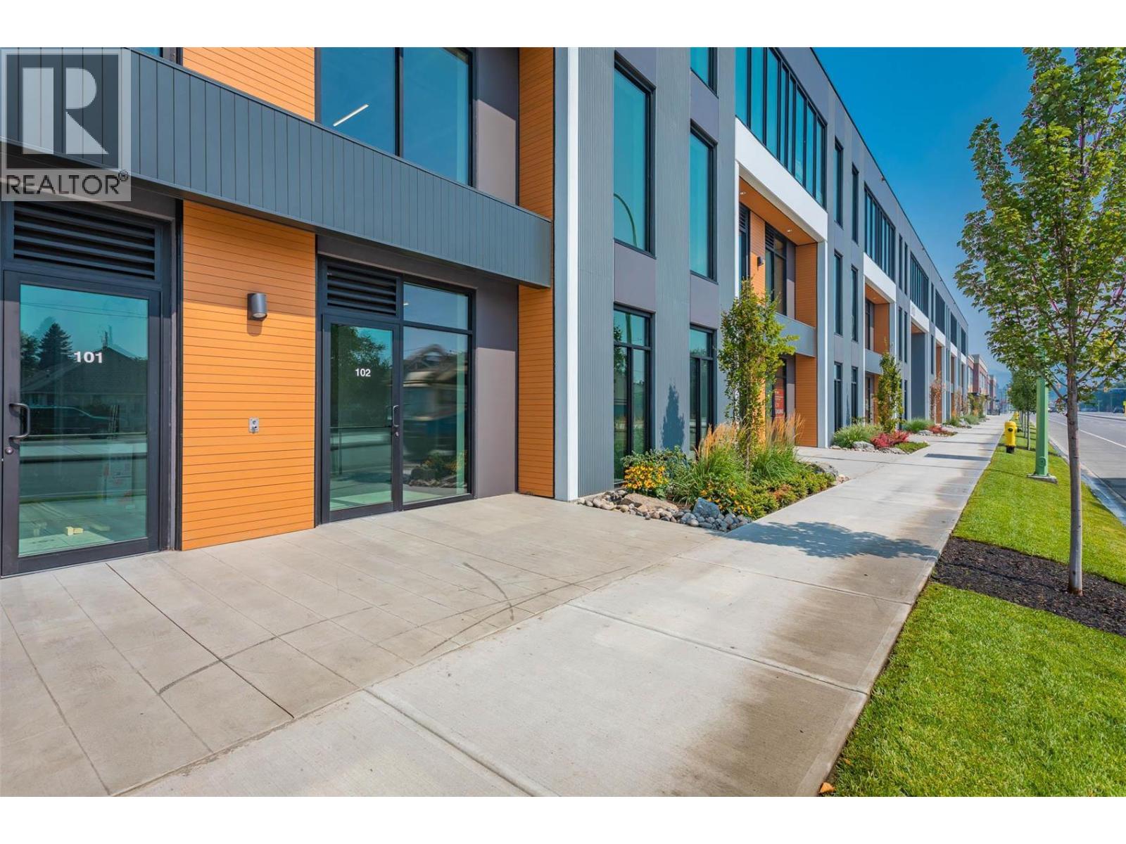 810 Clement Avenue Unit# 102