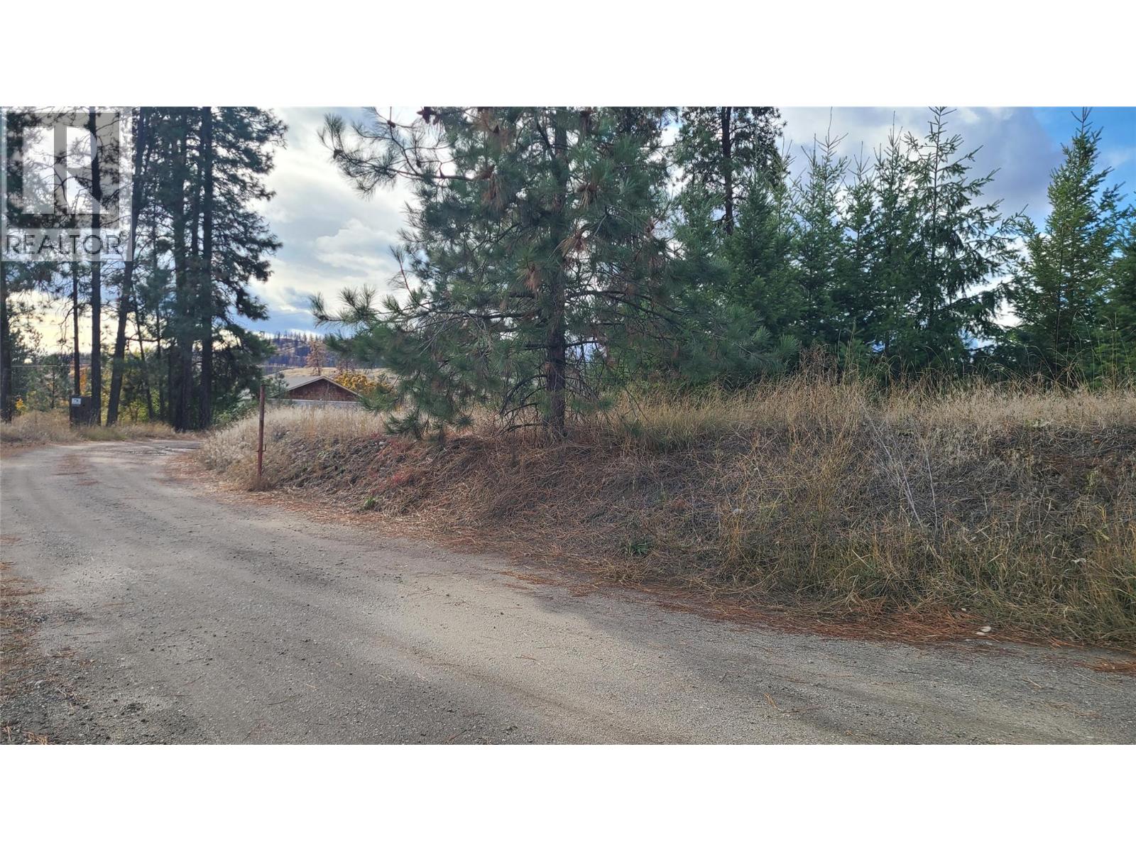 2702 Glenmore Road