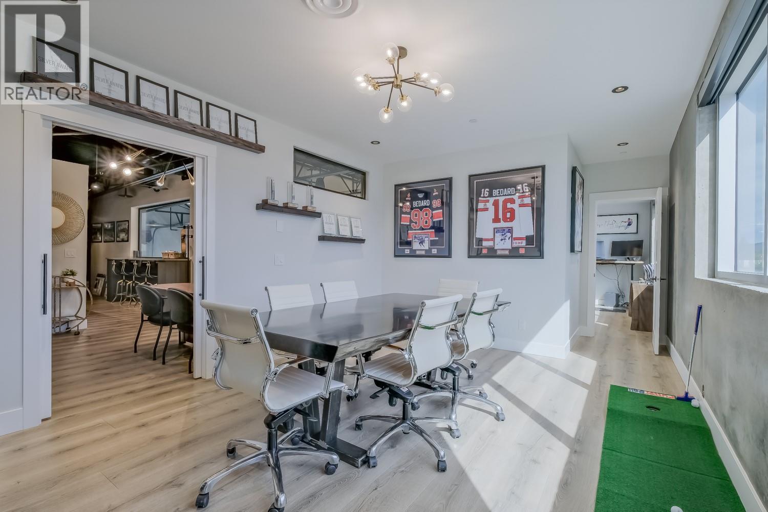 2110 Matrix Crescent Unit# 18