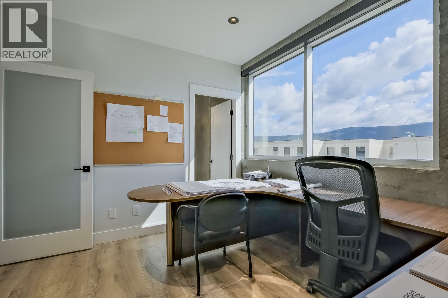 2110 Matrix Crescent Unit# 18