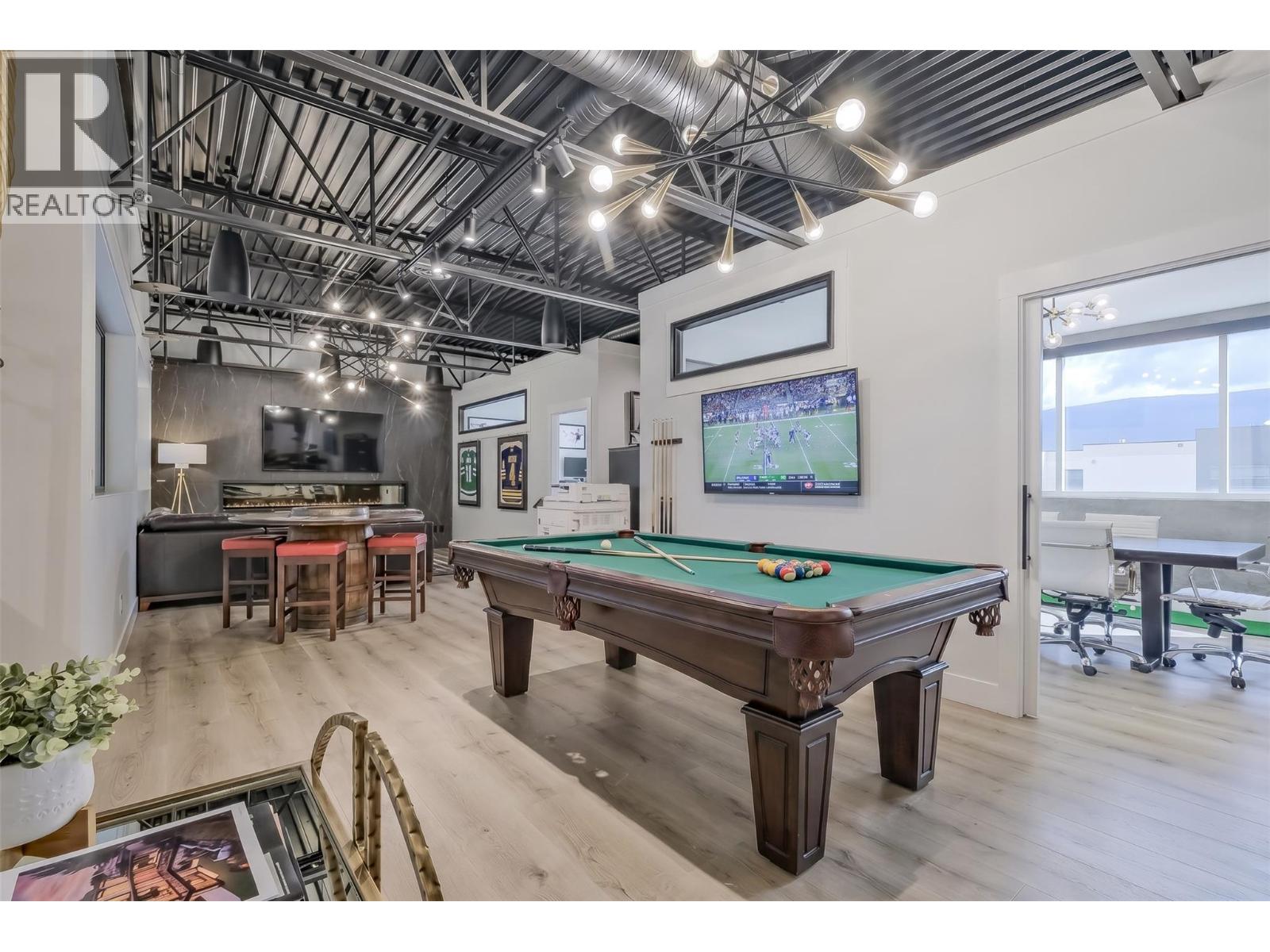2110 Matrix Crescent Unit# 18