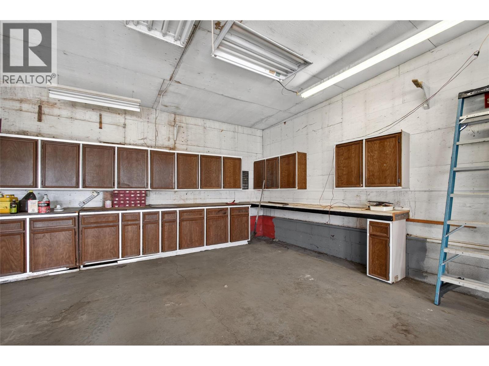 10114 Newene Road