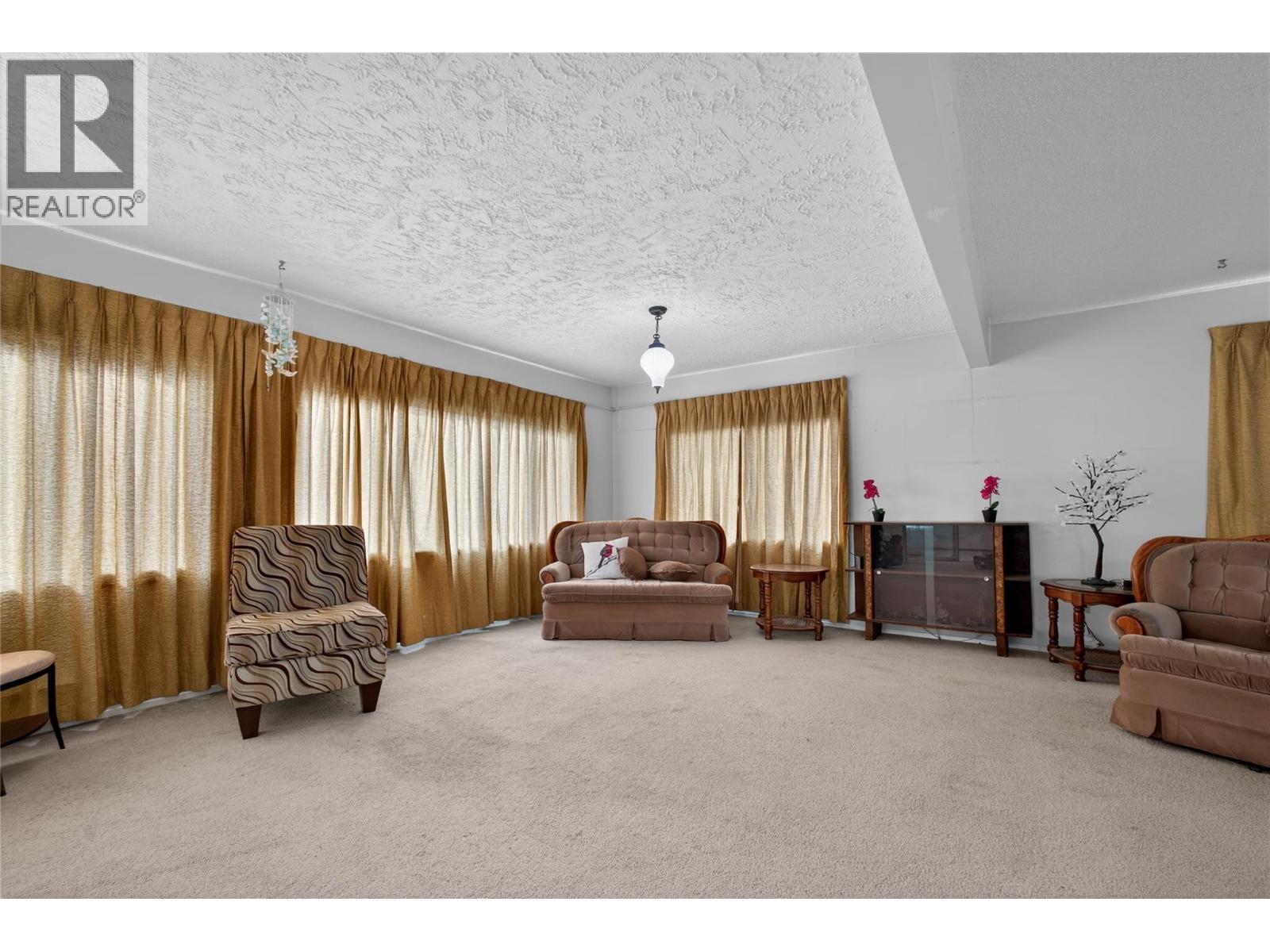 10114 Newene Road
