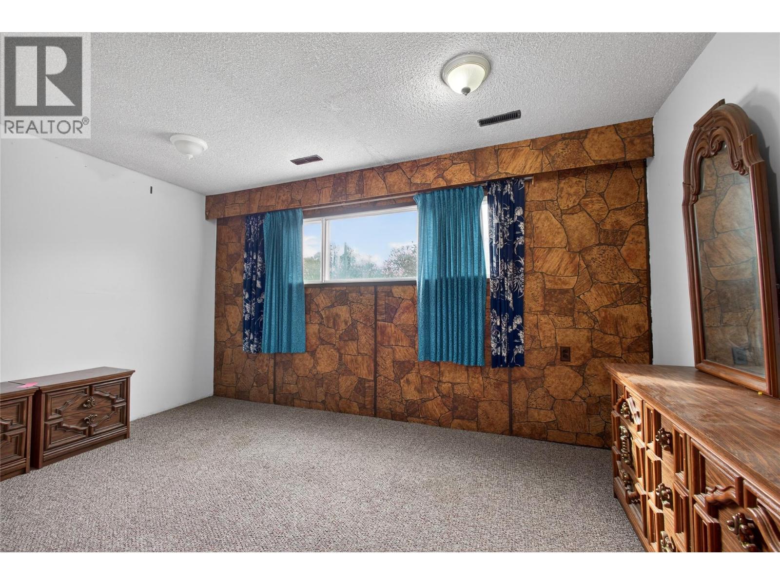10114 Newene Road