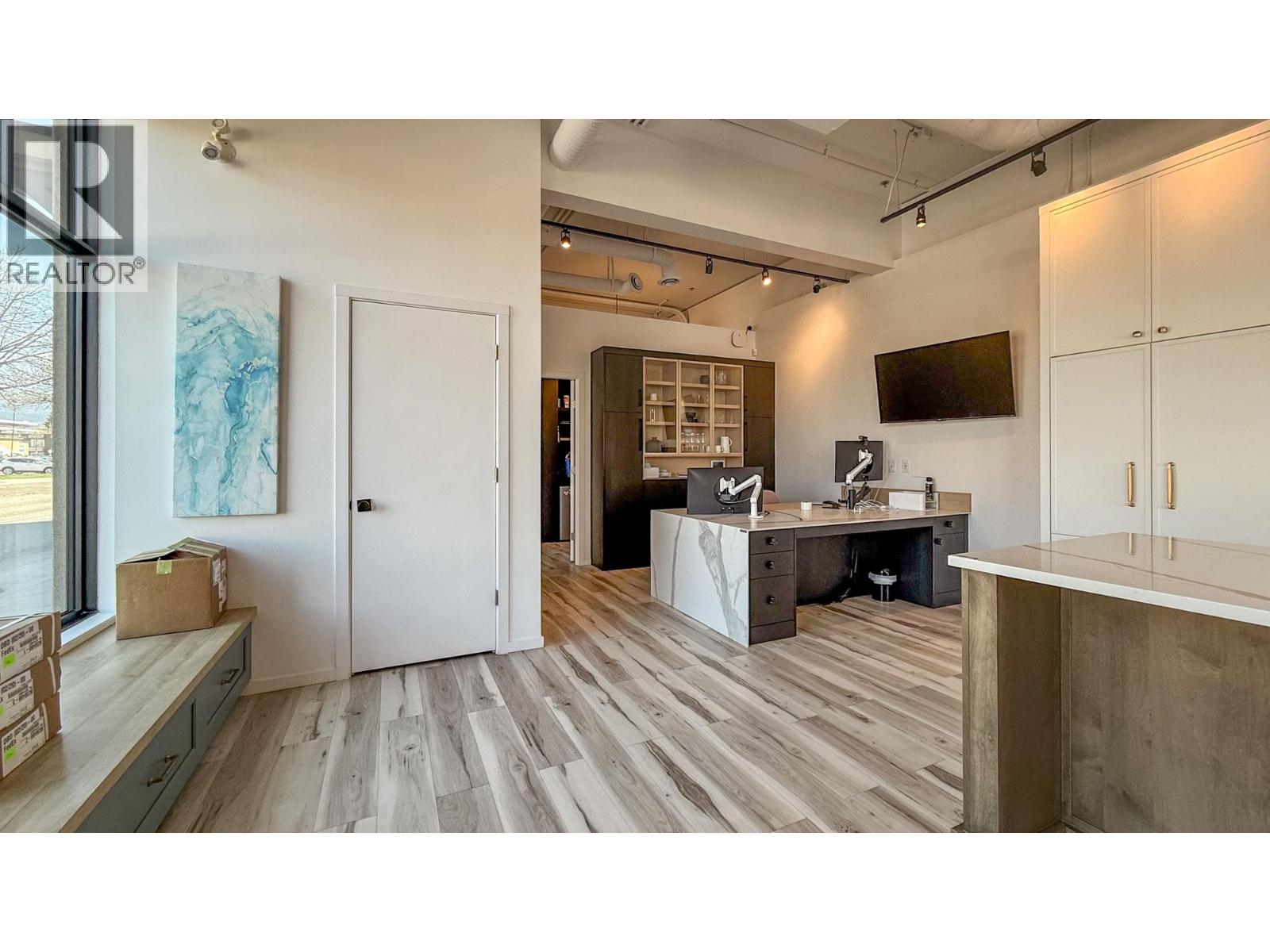 1810 Gordon Drive Unit# 103