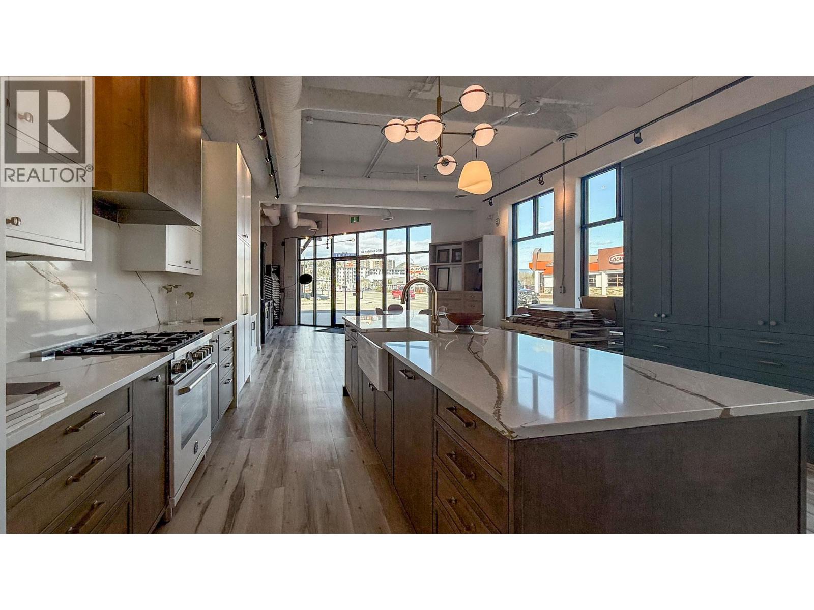 1810 Gordon Drive Unit# 103