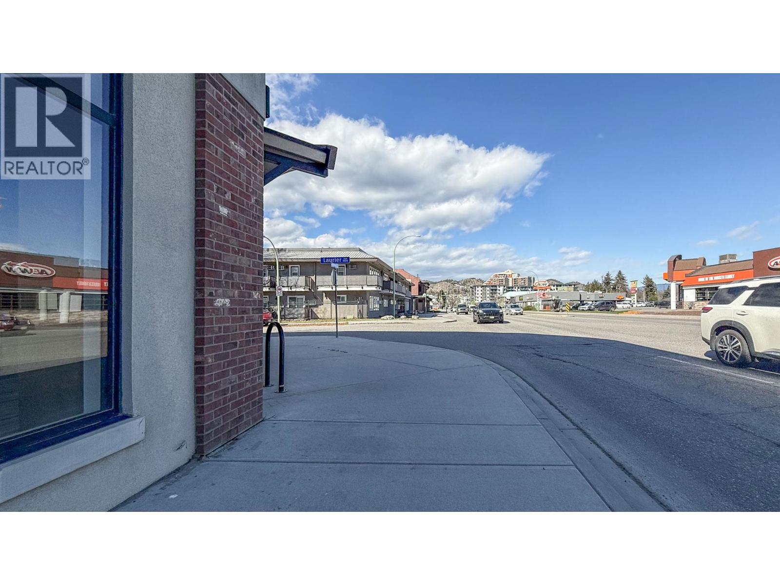 1810 Gordon Drive Unit# 103