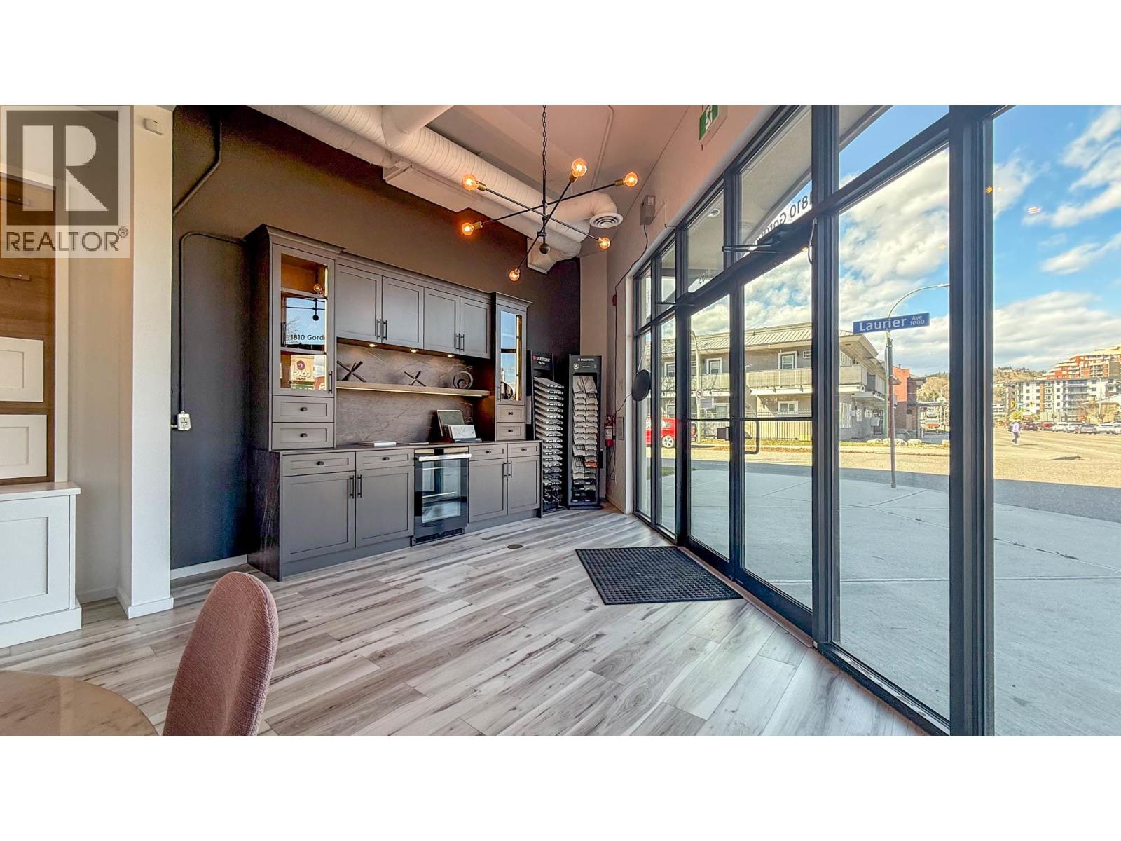 1810 Gordon Drive Unit# 103