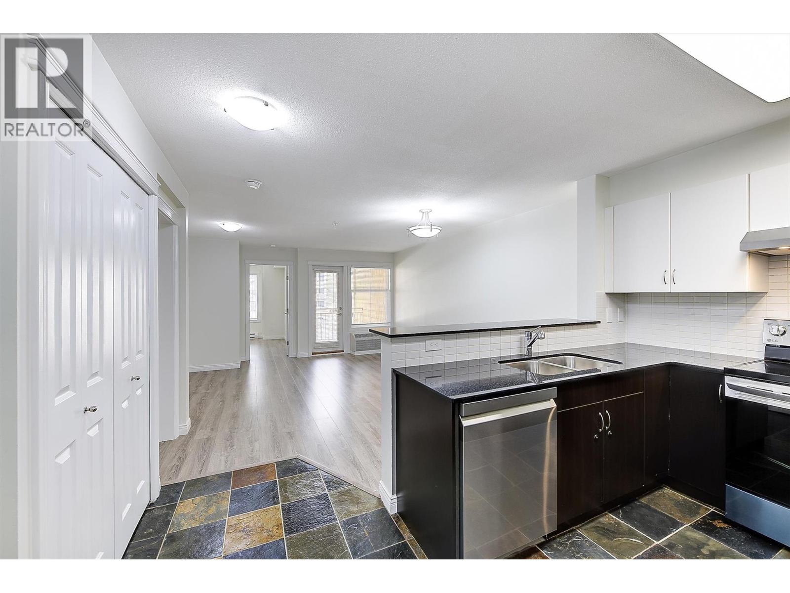 571 Yates Road Unit# 304