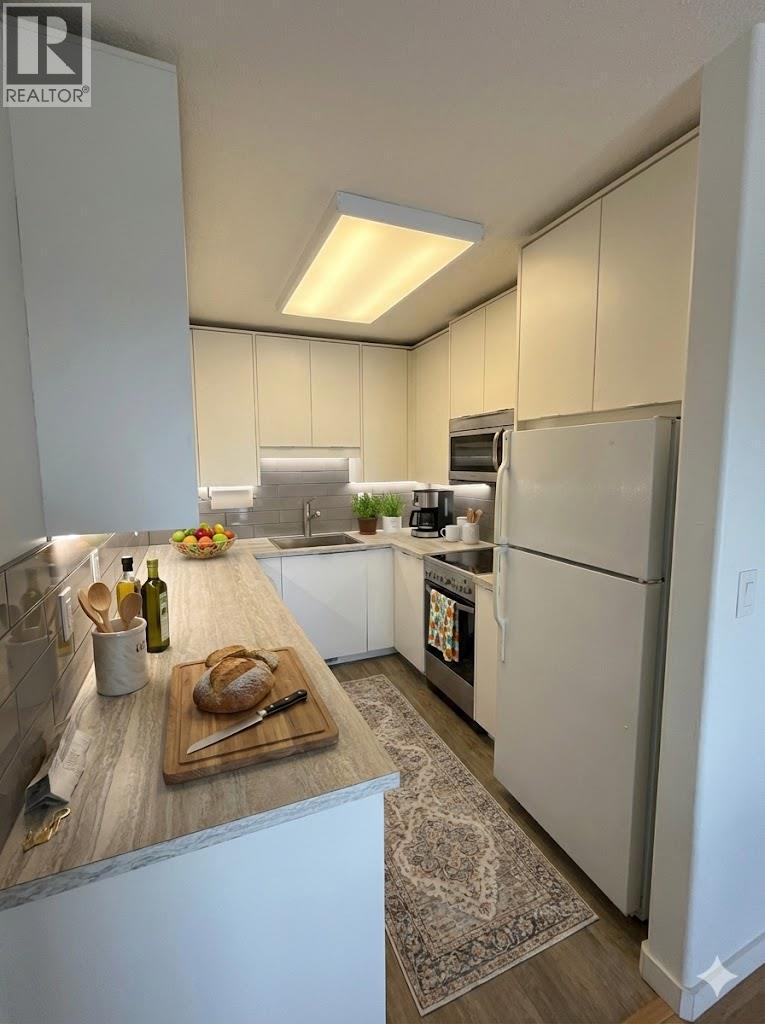 3155 Gordon Drive Unit# 207