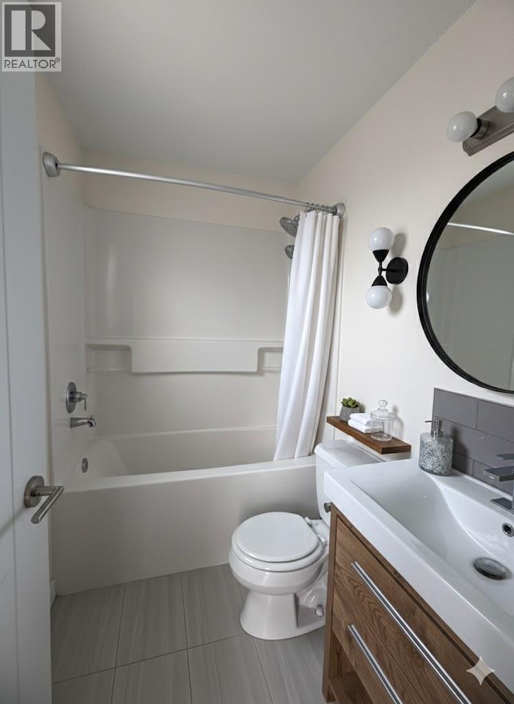 3155 Gordon Drive Unit# 207