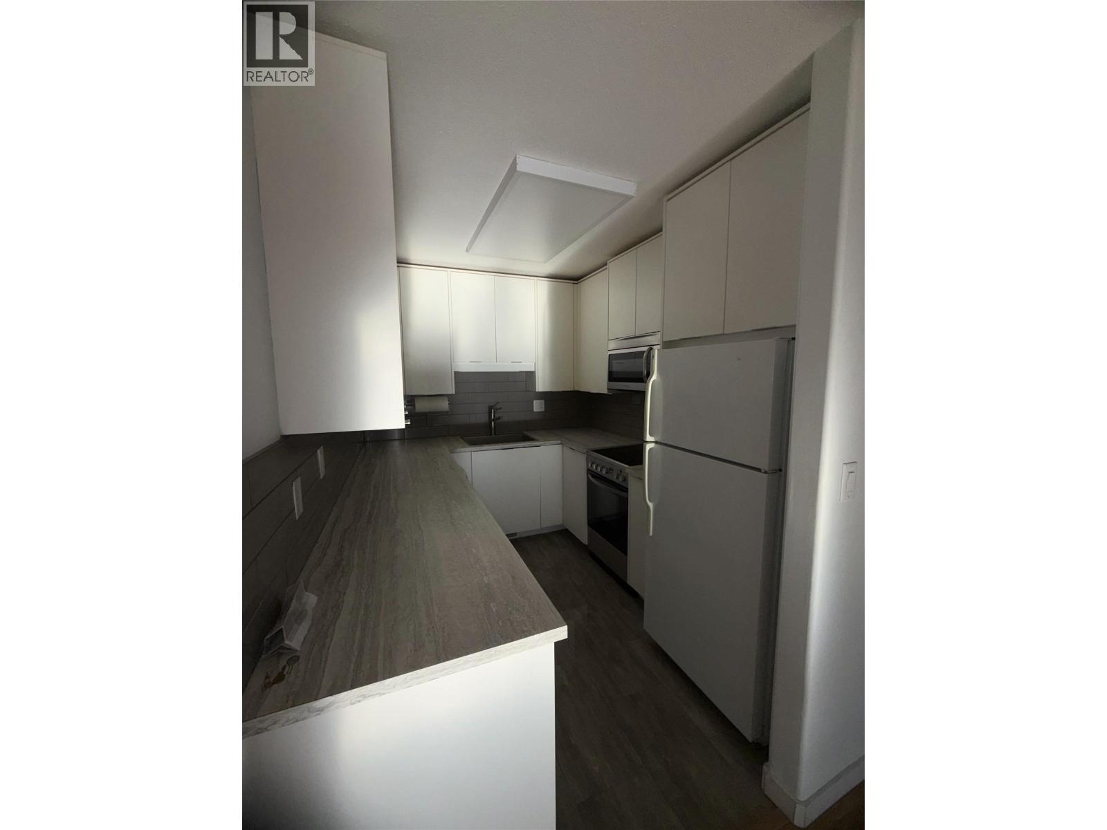 3155 Gordon Drive Unit# 207