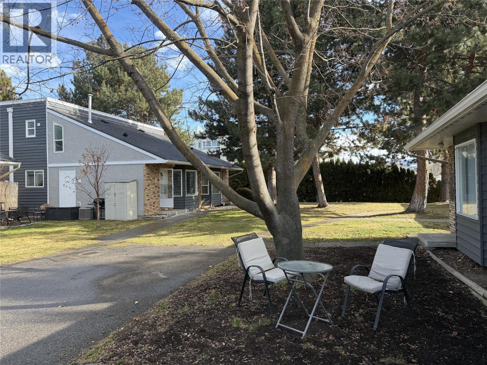 3155 Gordon Drive Unit# 207