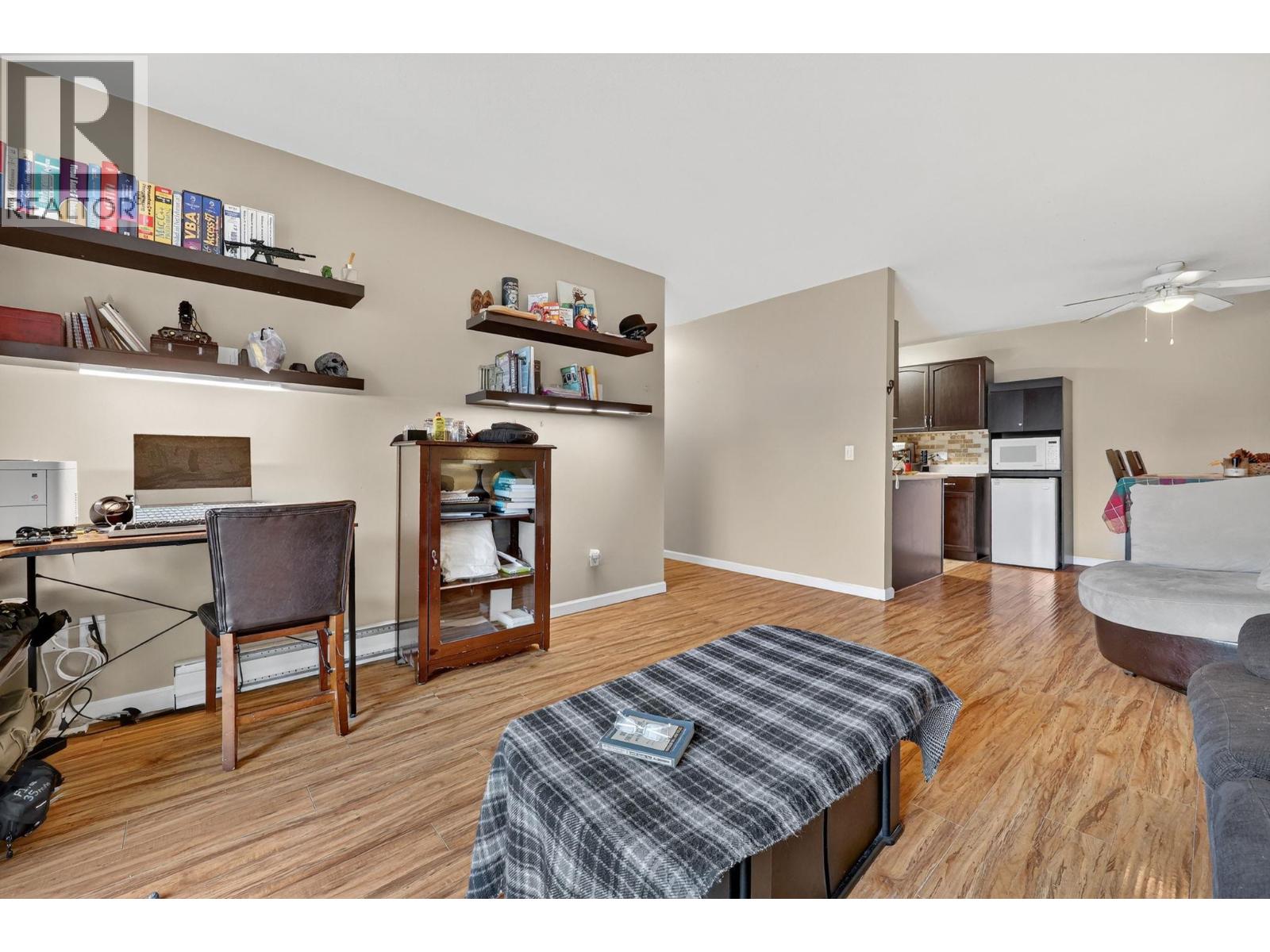 3160 Casorso Road Unit# 209