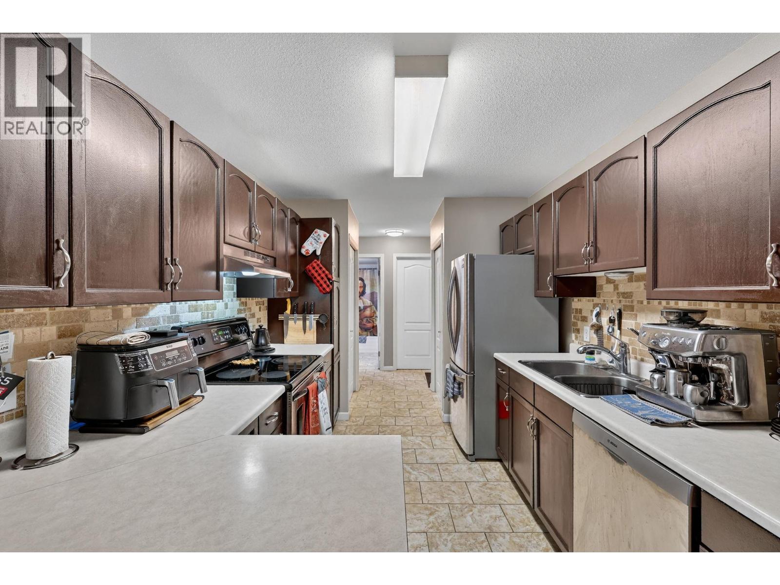 3160 Casorso Road Unit# 209