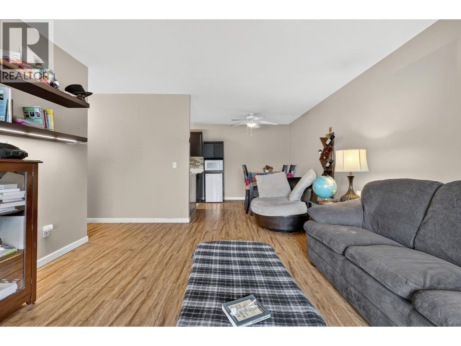 3160 Casorso Road Unit# 209