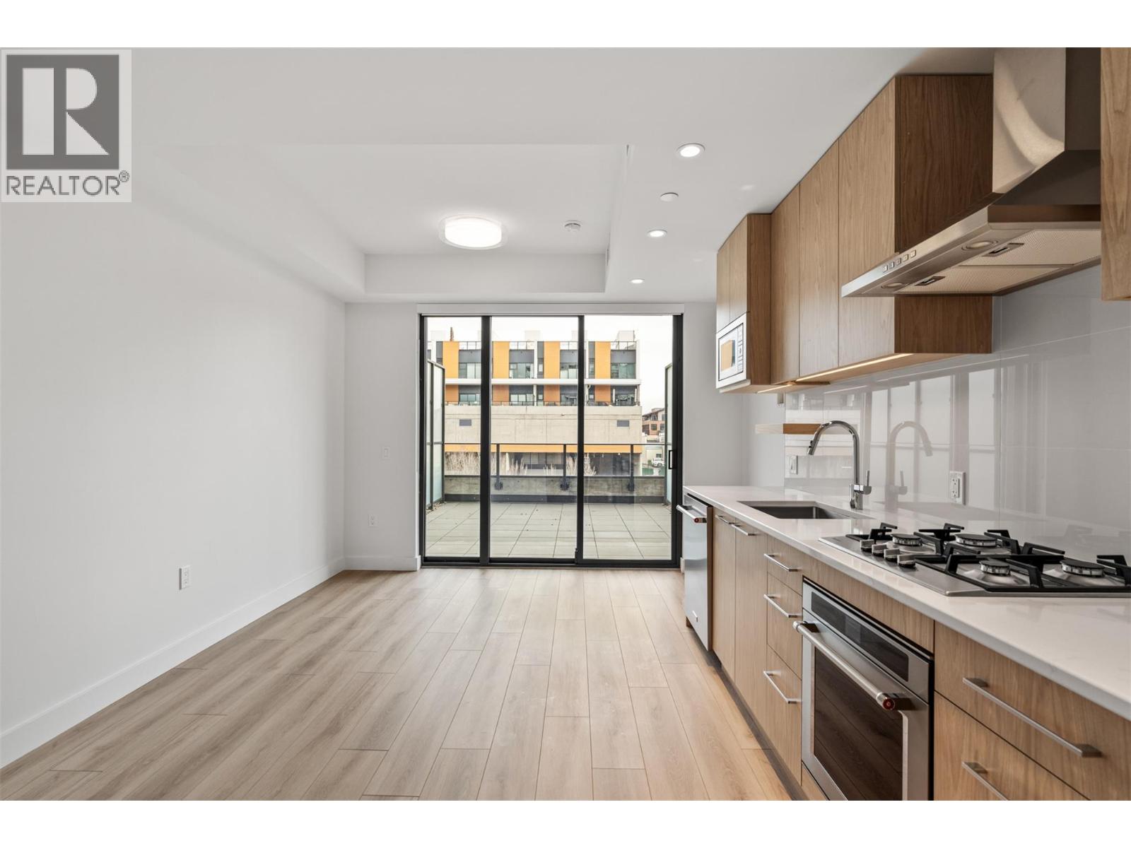 3051 Abbott Street Unit# 204