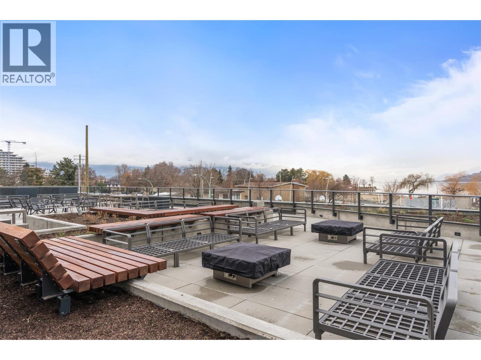 3051 Abbott Street Unit# 409